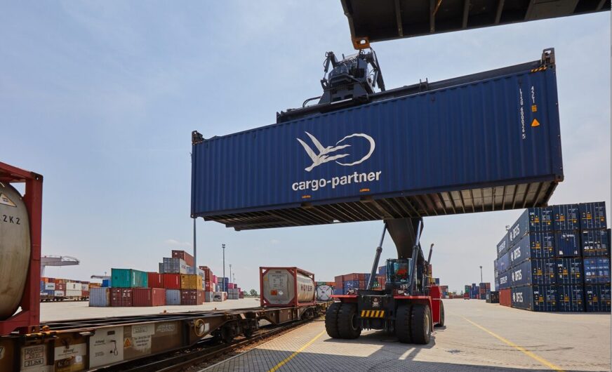 Logistiker cargo-partner: 12.885 TEU mit HHLA Pure