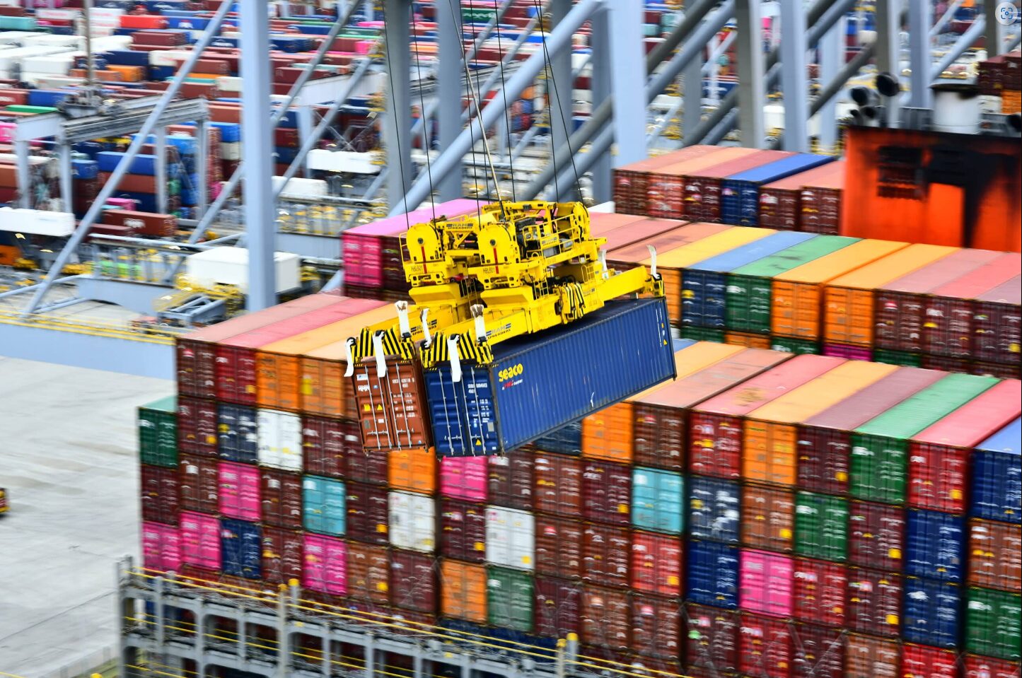 Rotterdam: Schon 500.000 Container über Secure Chain - Österreichische ...