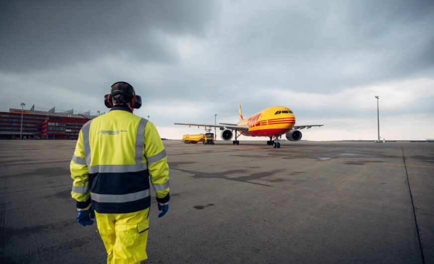 Luftfracht: SAF per Pipeline für DHL Express