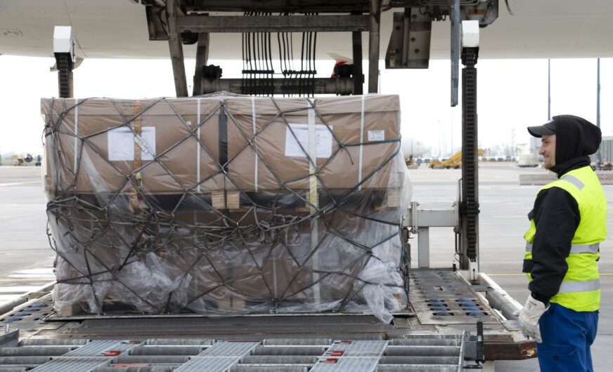 Logistiker cargo-partner: Ein Dutzend neue Frachtflüge