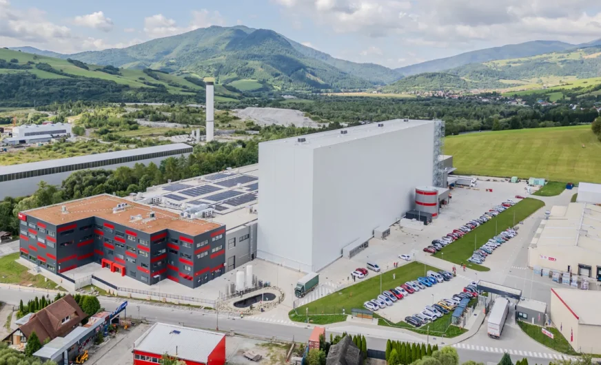 Maßgeschneiderte Intralogistik-Lösung für Hoval in der Slowakei