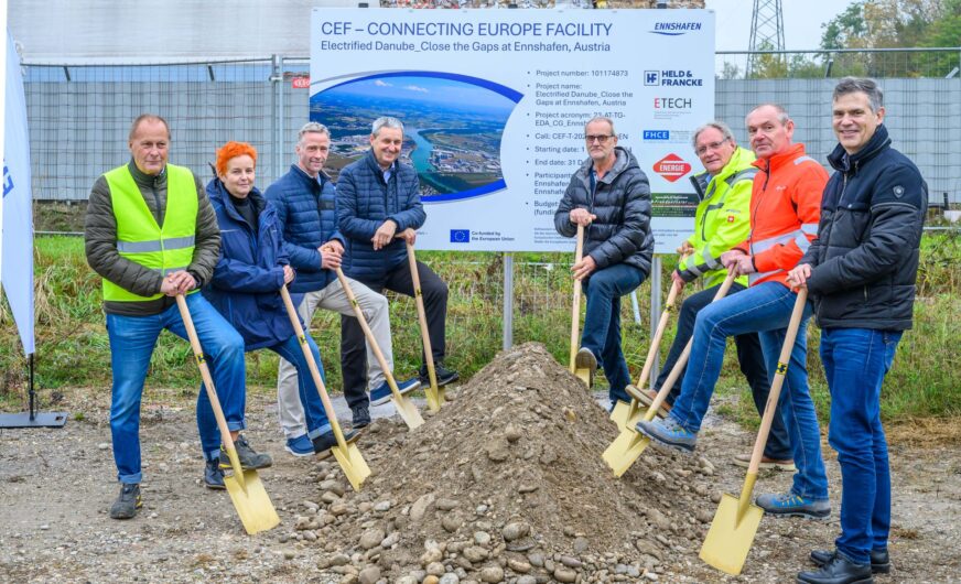Ennshafen baut „Steckdosen“ für Güter- und Kabinenschiffe