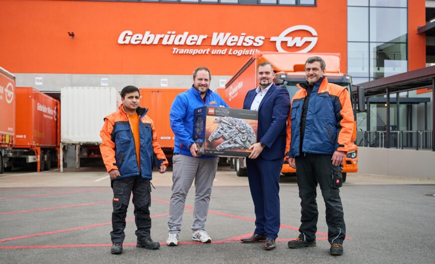 Gebrüder Weiss macht Smyths Toys fürs Christkind fit