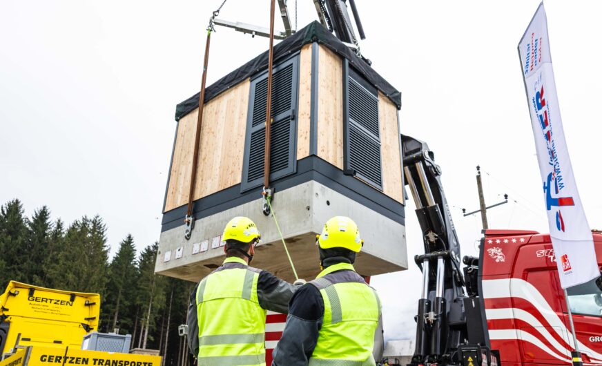 Erste 20-kV-Trafostation aus Holz in Österreich