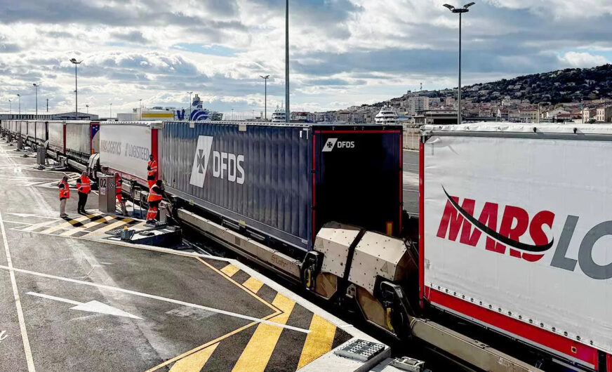 Im Hafen Sète kommt jetzt der Lkw zum Zug