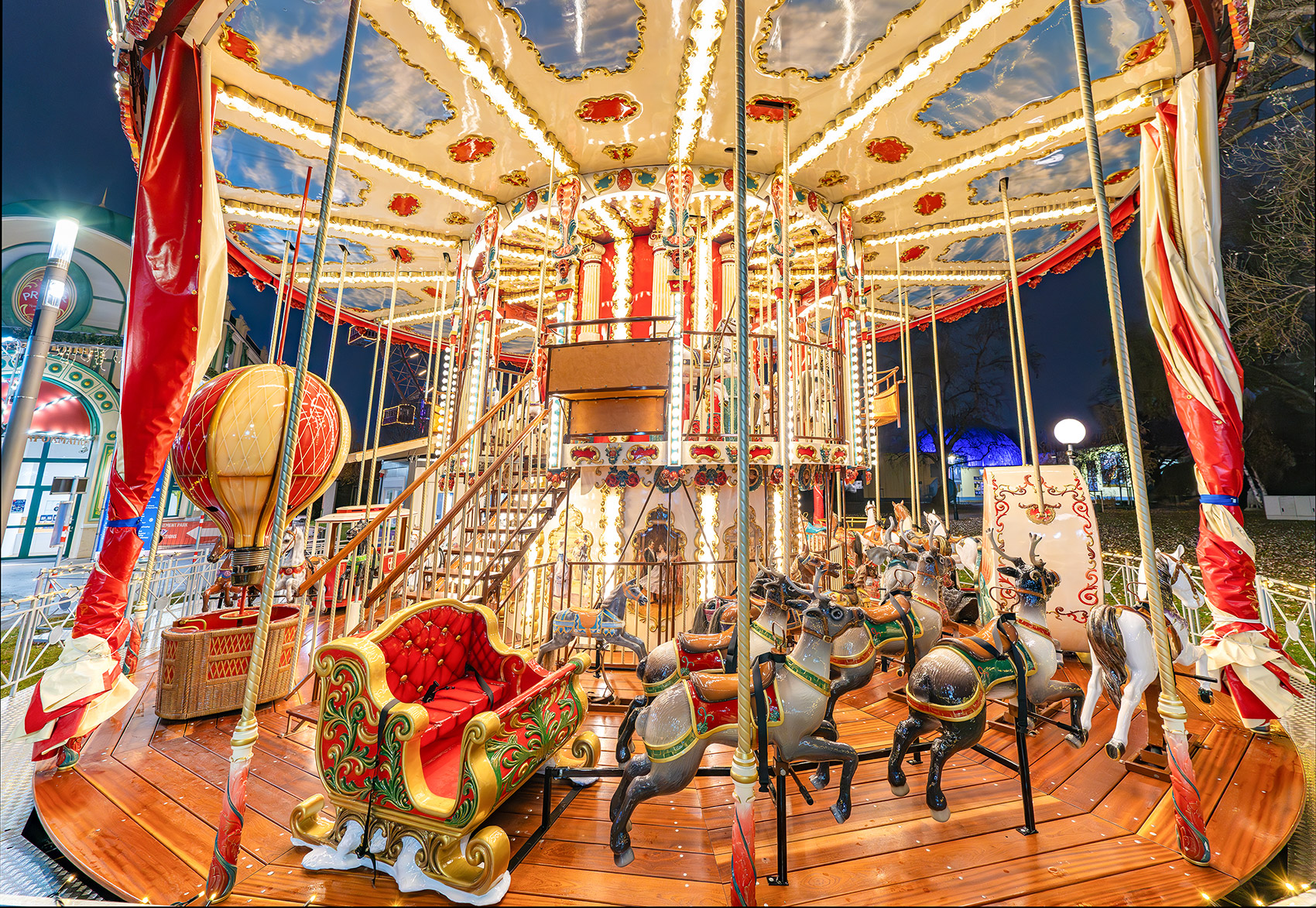 „Alt Wiener Karussell“ im Prater übersiedelt - Österreichische ...