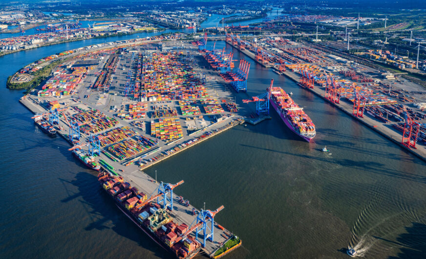 Hafen Hamburg: Fernost treibt Containergeschäft