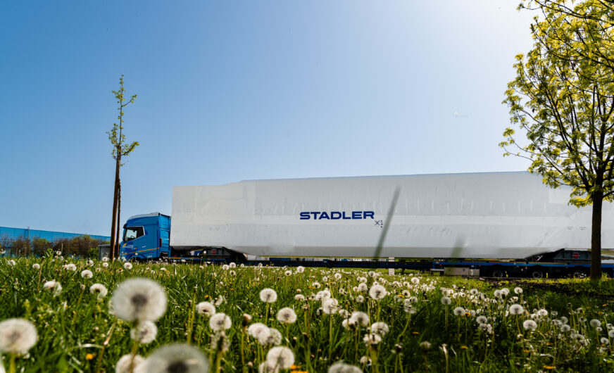 Transportlogistik von deugro für 140 Übermaß-Karosserien