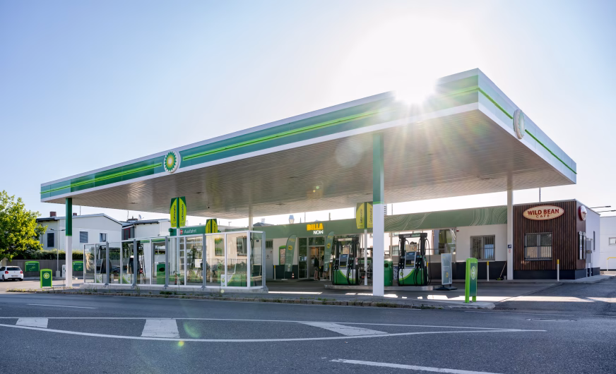 BP veräußert Tankstellen- und Ladenetz in Österreich