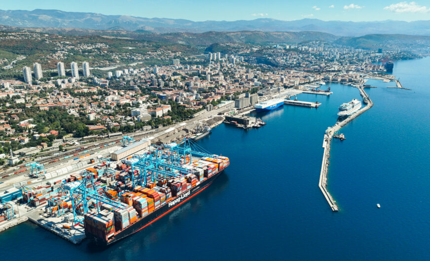 Hafen Rijeka: Erstmals zeitgleich zwei Mega-Containerschiffe