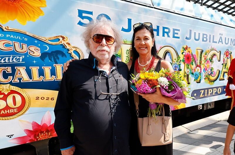 Manege frei! Zirkus Roncalli rollt auf Schiene