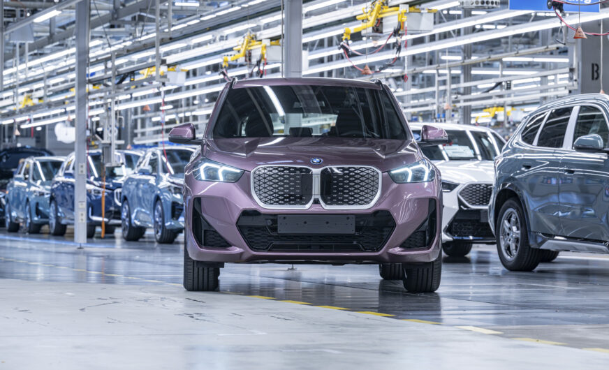 BMW Group: Neunmillionstes Fahrzeug aus Regensburg