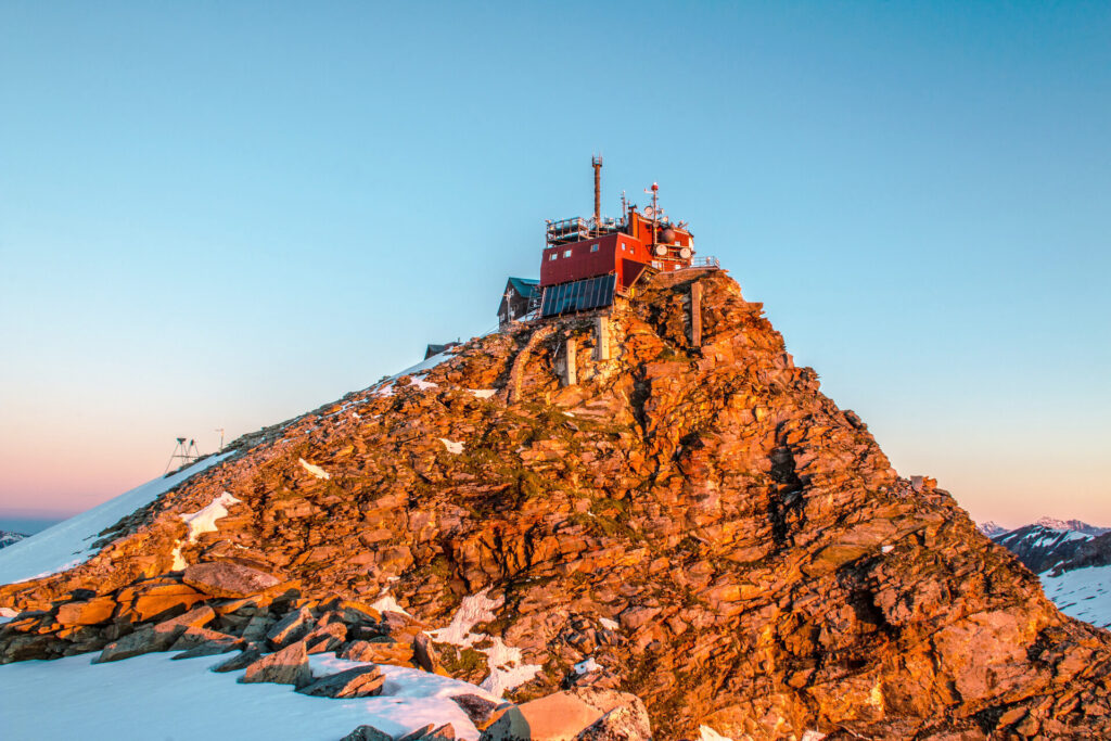 Das Sonnblick Observatorium im Raurisertal zŠhlt zu den au§ergewšhnlichsten Forschungsstationen der Alpen