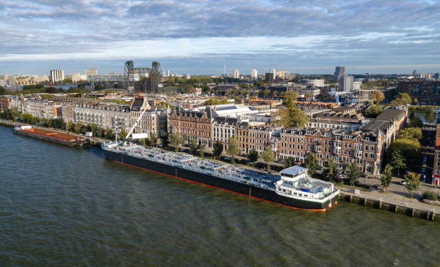 AMS Barging vergrößert seine Flotte mit der „Felicitas“