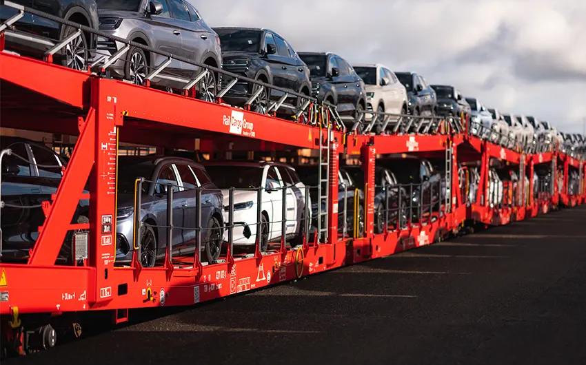 Mosolf setzt bei BYD-Importen auf die Schiene